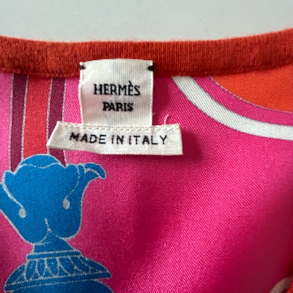 Like New  Authentic Hermés Worn once short sleeve blouse - Picture 4 of 4
